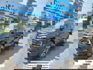 New 2025 Chevrolet Traverse LT image 1