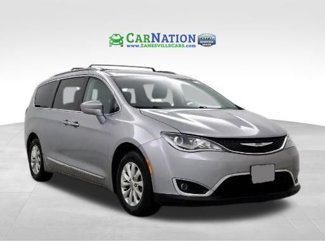 Used 2018 Chrysler Pacifica Touring-L image 1