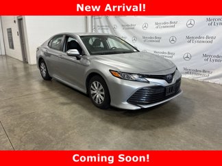 Used 2019 Toyota Camry LE image 1