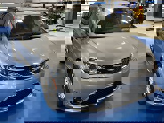 Used 2017 Chrysler Pacifica Touring-L image 1