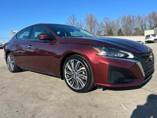 Used 2024 Nissan Altima 2.5 SL image 1