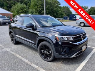 Used 2022 Volkswagen Taos SE w/ Panoramic Sunroof Package image 1