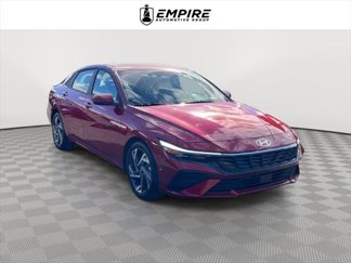 Used 2025 Hyundai Elantra SEL image 1