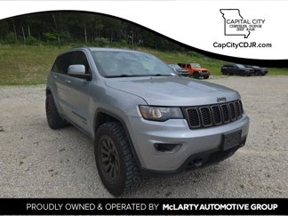Used 2016 Jeep Grand Cherokee Laredo 75th Anniversary image 1