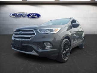 Used 2019 Ford Escape SEL image 1