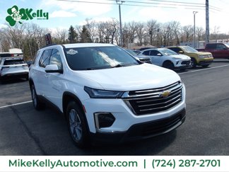 Used 2023 Chevrolet Traverse LT image 1