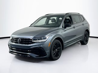 Used 2022 Volkswagen Tiguan SE R-Line image 1