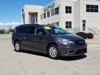Used 2022 Chrysler Pacifica Touring-L image 1