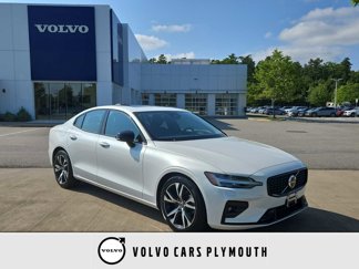 Used 2025 Volvo S60 B5 Core image 1