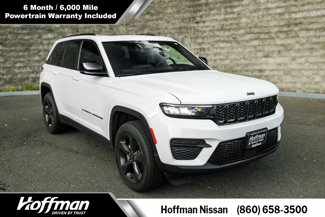 Used 2023 Jeep Grand Cherokee Altitude image 1