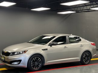 Used 2013 Kia Optima LX image 1
