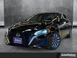 Used 2023 Nissan Altima 2.5 SV image 1