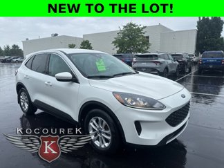 Used 2020 Ford Escape SE image 1
