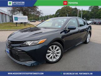 Used 2019 Toyota Camry LE image 1