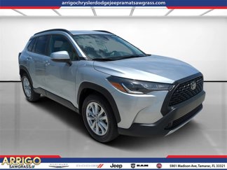 Used 2022 Toyota Corolla Cross LE image 1