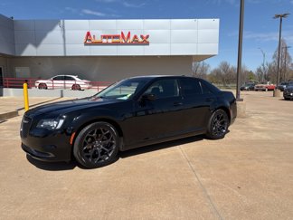 Used 2020 Chrysler 300 Touring w/ Sport Appearance Package image 1