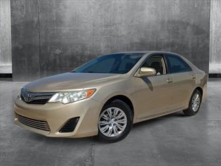 Used 2012 Toyota Camry LE image 1
