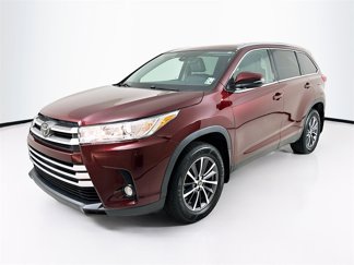 Used 2019 Toyota Highlander XLE image 1