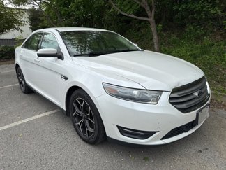 Used 2013 Ford Taurus SEL image 1