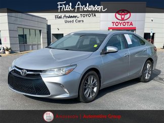 Used 2016 Toyota Camry SE image 1