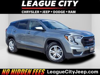 Used 2024 GMC Terrain SLE image 1