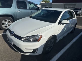 Used 2016 Volkswagen e-Golf SE image 1