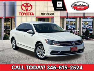 Used 2016 Volkswagen Passat 1.8T S image 1