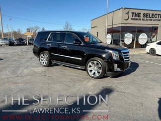 Used 2018 Cadillac Escalade Luxury image 1