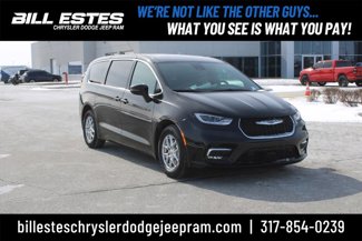 New 2025 Chrysler Pacifica Select image 1