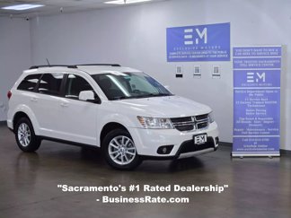 Used 2017 Dodge Journey SXT w/ Comfort/Convenience Group image 1