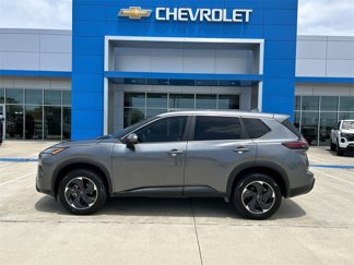 Used 2024 Nissan Rogue SV image 1