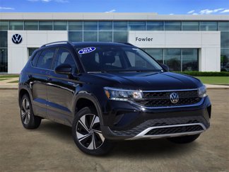 Used 2024 Volkswagen Taos SE image 1