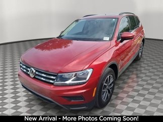 Used 2019 Volkswagen Tiguan SE w/ Panoramic Sunroof Package image 1