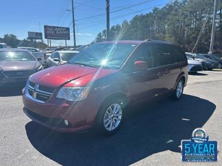 Used 2019 Dodge Grand Caravan SXT image 1