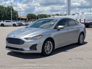 Used 2020 Ford Fusion SE image 1