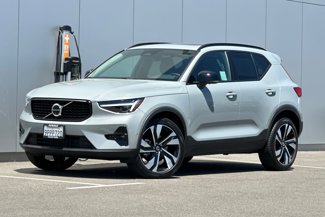 Used 2025 Volvo XC40 B5 Ultra w/ Climate Package image 1
