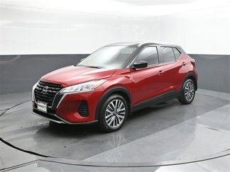 Used 2024 Nissan Kicks SV image 1