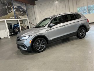 Used 2022 Volkswagen Tiguan SE image 1