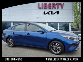 Certified 2022 Kia Forte LXS image 1