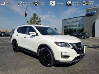 Used 2019 Nissan Rogue SV image 1
