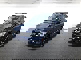 Used 2021 Volkswagen Tiguan SE w/ Panoramic Sunroof Package image 1