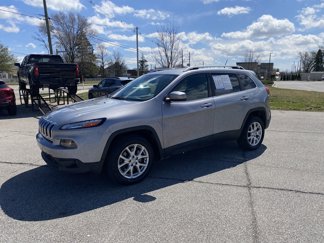 Used 2015 Jeep Cherokee Latitude w/ Comfort/Convenience Group image 1