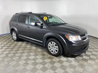 Used 2019 Dodge Journey SE image 1