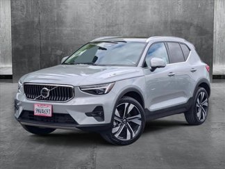 Certified 2025 Volvo XC40 B5 Plus w/ Climate Package image 1