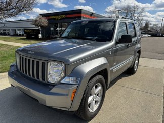 Used 2012 Jeep Liberty Sport image 1