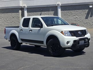Used 2019 Nissan Frontier SV image 1