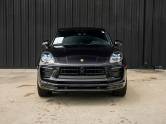 Certified 2025 Porsche Macan image 1