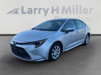 Used 2021 Toyota Corolla LE image 1