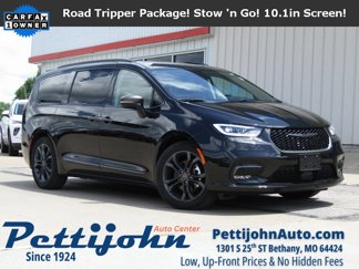 Used 2024 Chrysler Pacifica Touring-L w/ Road Tripper Package image 1