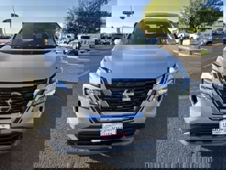 Used 2023 Nissan Rogue SV image 1